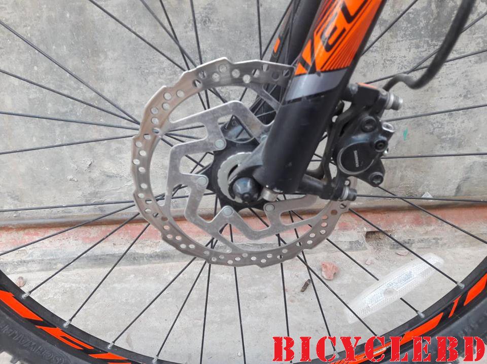 Veloce-Outrage-605-user-review-by-Arik-Brakes
